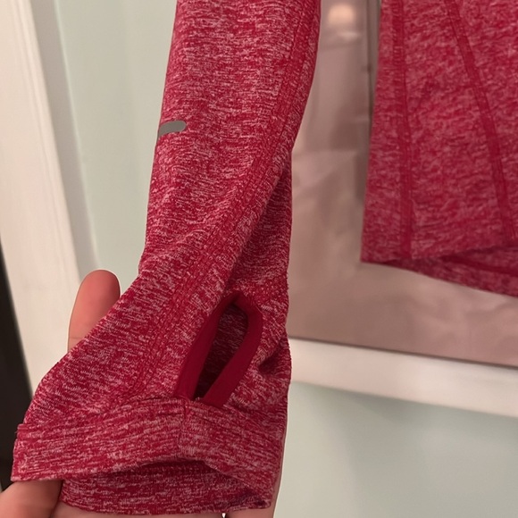 Nike Dri Fit pull over - Picture 3 of 5